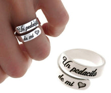 Cargar imagen en el visor de la galería, Anillo con Mensaje
